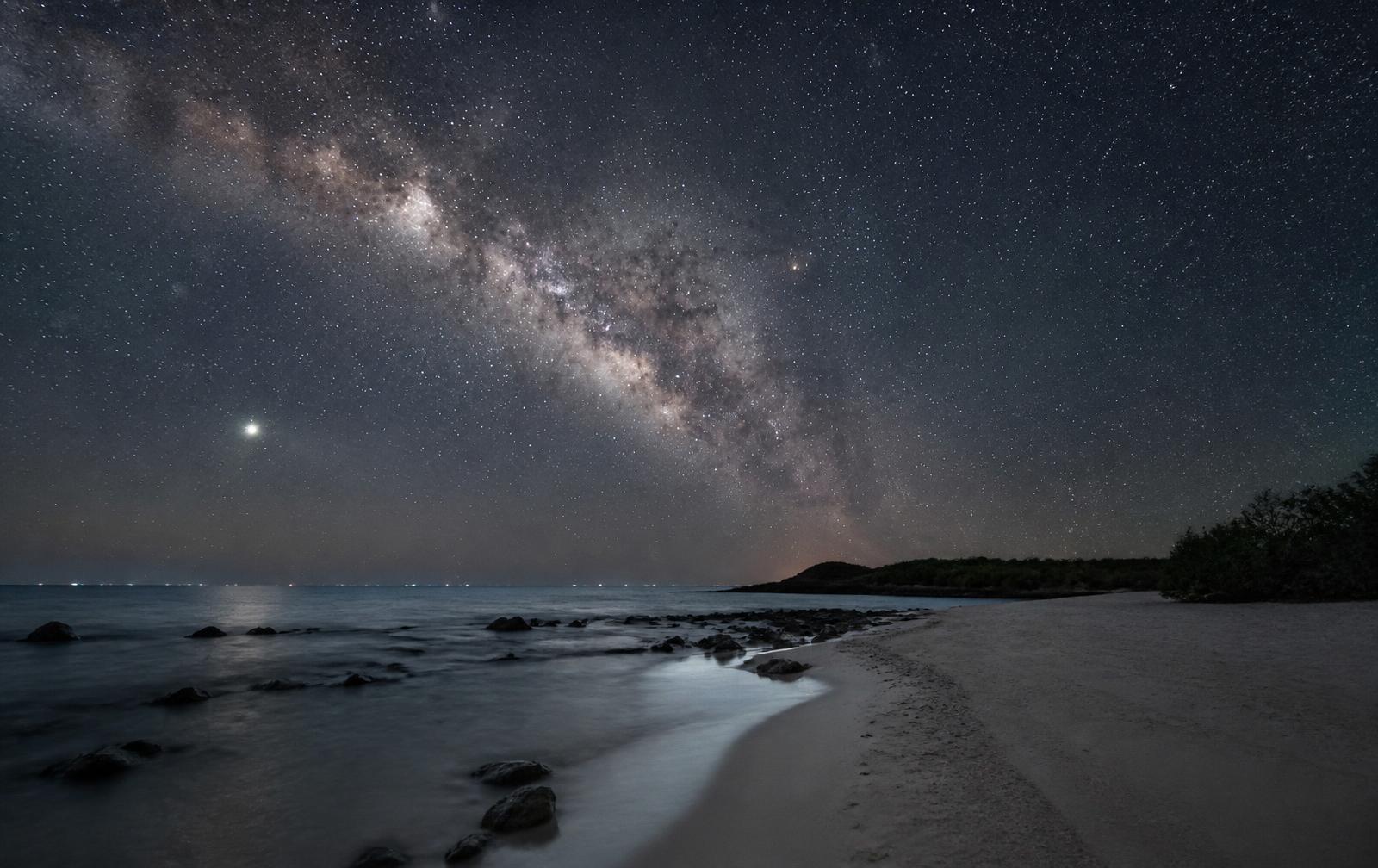 Milky Way over a quiet Galápagos beach